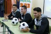Jugadores del F.C. Cartagena visitan el colegio San Antonio Abad para prevenir el absentismo escolar