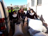 El Ayuntamiento entrega a Las Clarisas 400 kilos de almendra robados que fueron decomisados en varias operaciones realizadas por la Policía Local