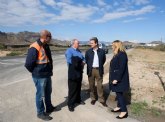 Fomento realiza actuaciones de limpieza de cunetas y mejora de drenaje en 10 kil�metros de carreteras regionales en Mazarr�n
