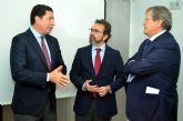 El presidente, Antonio Sevilla, y el decano, Ramn Madrid, han dado a conocer el encargo que contempla la organizacin de paneles de expertos, entre otras acciones. Han estado acompañados del consejero de Fomento e Infraestructuras, Pedro Rivera