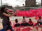 Decenas de niños transforman el jardín de La Fama con su creatividad