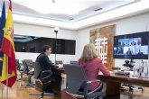 ​El presidente del Gobierno, Pedro Sánchez, se reúne por videoconferencia con los agentes sociales