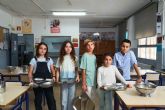 Al menos uno de cada tres ninos en Espana est� en riesgo de pobreza o exclusi�n social y lacomida en la escuela representa m�s del 50% de su ingesta energ�tica