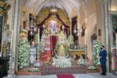La Virgen de los Dolores preside el acto de Veneracin en el Presbiterio de la Parroquia de Alcal del Ro