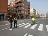 El Ayuntamiento de Lorca refuerza la seguridad vial con un plan intensivo de repintado de la se&ntilde;alizaci�n horizontal en todo el casco urbano y pedan�as