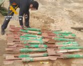 La Guardia Civil desactiva un proyectil de artillería y 20 cohetes antigranizo