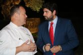 El presidente de la Comunidad visita el restaurante La Cabaña Buenavista, que ayer obtuvo su segunda estrella Michelin