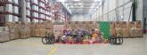 La Guardia Civil hace entrega de los juguetes y material recogidos con la campana solidaria