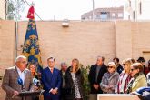 El Paso Azul inaugura un monumento en honor a los cuadrigueros azules, pioneros en la Semana Santa de Lorca