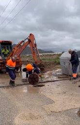 El ayuntamiento de Mazarrn sigue trabajando a pleno rendimiento para evitar que la lluvia cause desperfectos