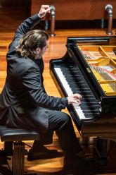 La serie de primavera de Suite de Mediodía, durante abril y mayo en la Escuela Reina Sofía