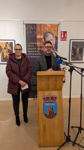 La Casa de la Cultura de Bullas inaugura la exposición 'Pasión en silencio', un homenaje a la tradición de la Semana Santa