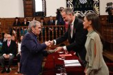 Iceta asiste junto a los Reyes a la entrega del Premio Cervantes 2022 a Rafael Cadenas