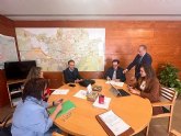 El Ayuntamiento firma la venta de dos parcelas en Montevida