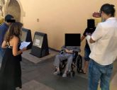 Vecinos de Lorca obligados a declarar ante jueces y forenses en plena calle por falta de accesibilidad a los juzgados