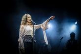 Luz Casal pone San Javier en pie para despedir por todo lo alto la 56 edici�n del Festival