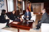 Pedro Antonio Sánchez se reúne con representantes del IES Alfonso X 
