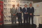 Los ingenieros tcnicos industriales han galardonado a los socios fundadores de la empresa tecnolgica murciana Proasistech creadora de una Red Social que permite 'chatear' a las personas con las mquinas y edificios inteligentes