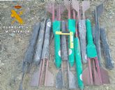 La Guardia Civil desactiva 11 cohetes granífugos localizados en una finca del término municipal de Tinajeros