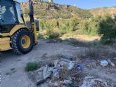 El Ayuntamiento de Lorca realiza la recogida de cerca de 254 toneladas de residuos incontrolados en un tramo del cauce del río Guadalentín