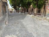 El Ayuntamiento renueva con ms de 300 m2 de adoqun la cntrica calle de la Iglesia de Patiño