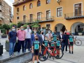 El alcalde recibe al ciclista del Club ECA CYCLING Alfonso Cabello, ganador de dos medallas en los Juegos de Tokio