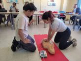 El alumnado del Programa Experiencial 'Mejora de la Escena Urbana de Bullas II' recibe formaci�n pr�ctica en primeros auxilios