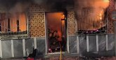 Bomberos extinguen un incendio de vivienda unifamiliar en guilas