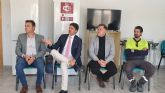 El alcalde anuncia que las Escuelas Viejas de El Fenazar ya cuentan con servicio de fibra óptica