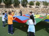 Más de 400 alumnos de quinto curso de Educación Primaria de todos los colegios de Totana participan en la Jornada de Juegos Populares