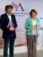 María Marín exige en la Asamblea 'acabar de una vez con la discriminación de las mujeres que abortan en la Región'