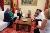 El alcalde de Lorca recibe a la cónsul de Ecuador en la Región de Murcia y refrendan la colaboración entre gobiernos para seguir impulsando acciones integradoras