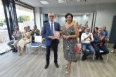 El consejero de Salud, nombrado colegiado de honor por los ópticos-optometristas de la Región de Murcia