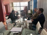 El Alcalde mantiene una reunin con la Consejera de Transparencia, Participacin y Administracin Pblica del Gobierno Regional