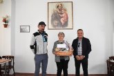 Entregan los premios a las ganadoras del I Concurso de Fachadas y Ventanas Navidenas del barrio de San Jos