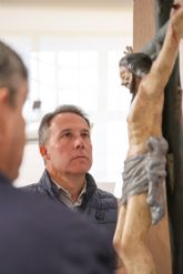 Restauran una imagen de Cristo Crucificado de 'cartapesta' o 'papelón' de la capilla de la antigua Cárcel