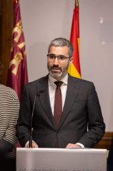 Lucas anuncia para el jueves una reunión del ministro de Industria con los propietarios de SABIC para buscar alternativas al cierre de la planta de Cartagena y evitar despidos masivos