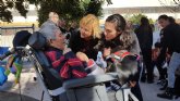 La Comunidad pone en marcha terapias alternativas con animales para personas mayores y personas con discapacidad