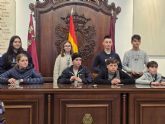 El Ayuntamiento de Lorca recibe a los alumnos de Mouglio que participan en un intercambio con el IES J. Ib��ez Mart�n