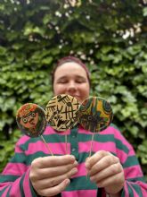 ASSIDO y Confiter�as Maite colaboran en una iniciativa creativa y solidaria que une arte y gastronom�a