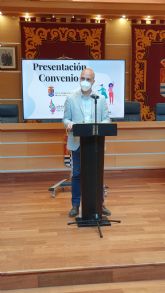 El Ayuntamiento de Molina de Segura y la Federación de Asociaciones de Vecinos Interbarrios firman un convenio de colaboración para el año 2021