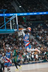 La Gira de los 100 anos de los Harlem Globetrotters cierra su recorrido por Espana con un rotundo �xito tras atraer a m�s de 60.000 espectadores