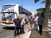 El concejal de Descentralizacion inaugura la nueva parada de la linea 20 de autobus en Playa Paraiso ya esta en marcha