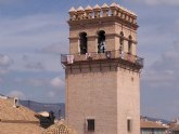 Al encuentro de mascarones y grgolas: una invitacin a alzar la mirada a la torre de Santiago