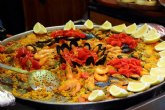 La paella y la horchata son los alimentos espanoles que ms curiosidad causan en el mundo