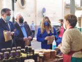 Artesanos de la Regin participan en el tradicional mercadillo de 'Todos los Santos' de Murcia