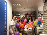 Estudiantes de la Facultad de Ciencias Sociosanitarias de Lorca realizan una entrega solidaria de juguetes a niños del Hospital Rafael Méndez