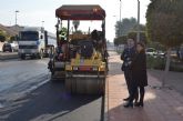 La avenida del Mirador, en Santiago de la Ribera, estrena asfalto