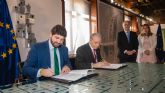 El jefe del Ejecutivo regional y el presidente de la Fundacin Bancaria 'LaCaixa' firman un convenio de colaboracin en materia social, educativa y cultural