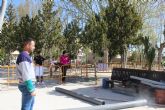 La alcaldesa visita las obras de creación de una pista de skate y los trabajos en la pista deportiva del Parque Augusto Vels